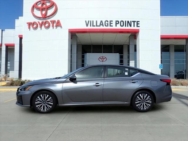 used 2023 Nissan Altima car, priced at $19,487
