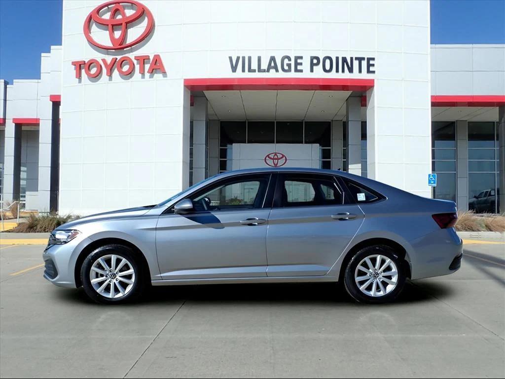 used 2022 Volkswagen Jetta car, priced at $17,500