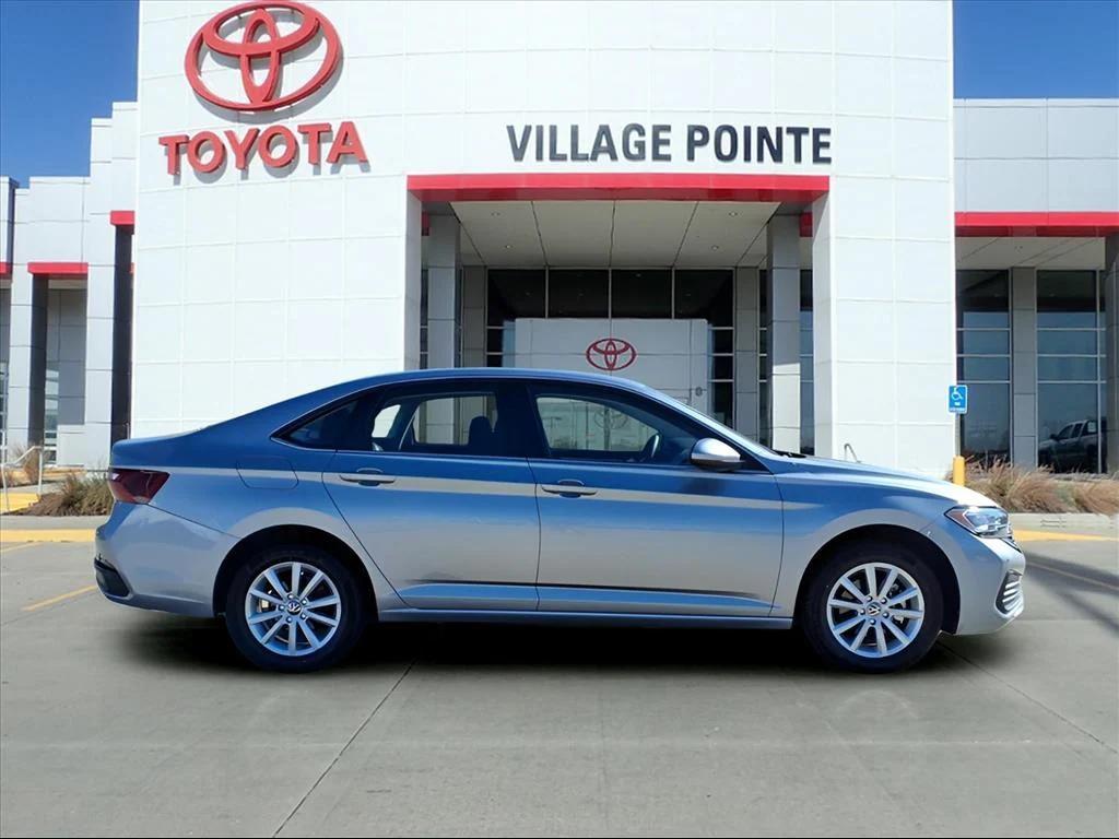 used 2022 Volkswagen Jetta car, priced at $17,500