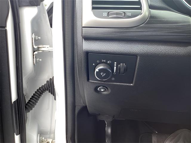 used 2022 Jeep Grand Cherokee car, priced at $29,239