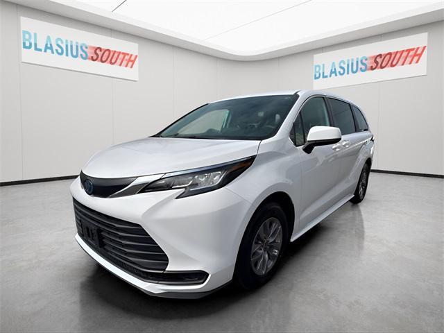 used 2023 Toyota Sienna car, priced at $35,988