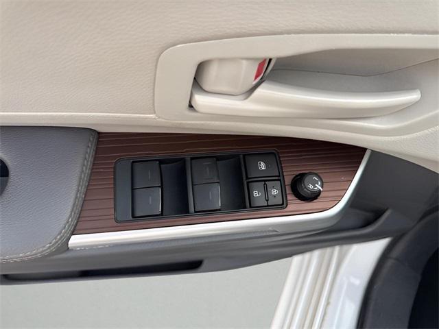 used 2023 Toyota Sienna car, priced at $31,935
