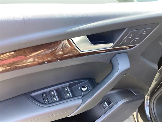 used 2020 Audi Q5 car, priced at $20,327
