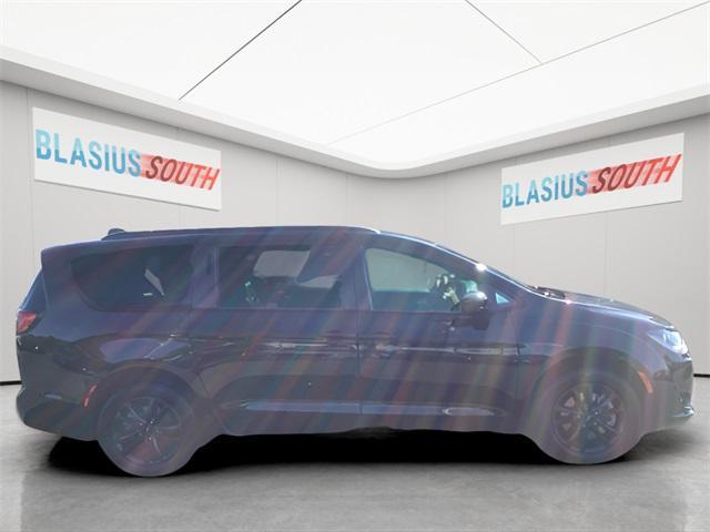 used 2020 Chrysler Pacifica car, priced at $24,988