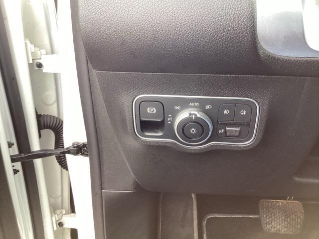 used 2023 Mercedes-Benz GLB 250 car, priced at $30,988