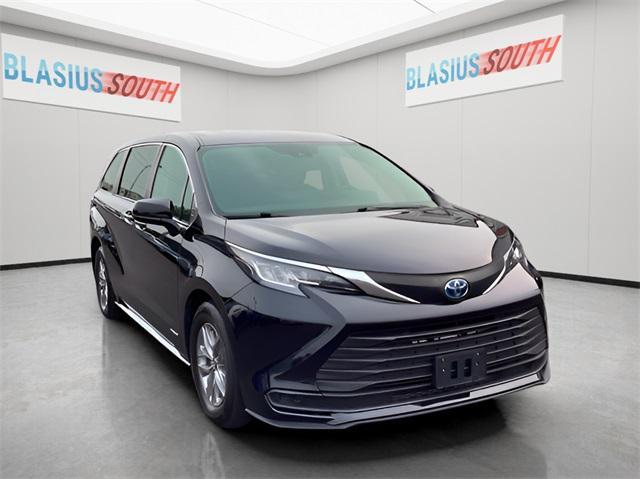 used 2021 Toyota Sienna car, priced at $30,444