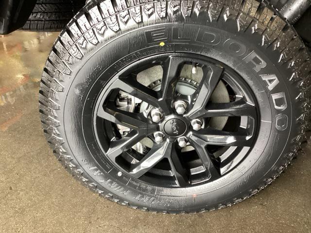 used 2022 Jeep Gladiator car, priced at $28,988