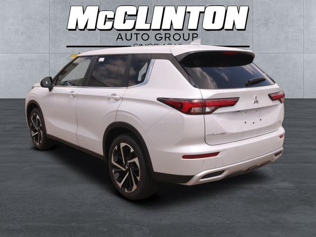 new 2024 Mitsubishi Outlander car, priced at $37,761