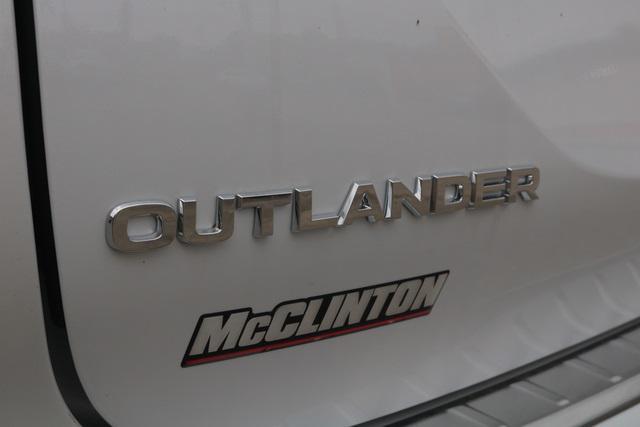 new 2024 Mitsubishi Outlander car, priced at $41,148