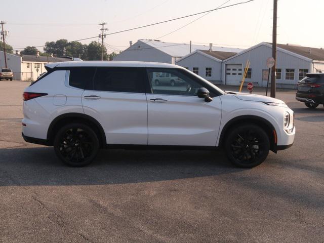 new 2024 Mitsubishi Outlander car, priced at $37,268