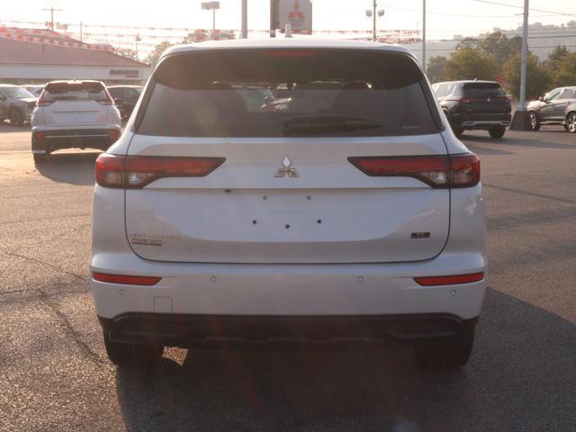 new 2024 Mitsubishi Outlander car, priced at $37,268