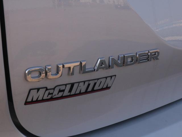 new 2024 Mitsubishi Outlander car, priced at $37,268