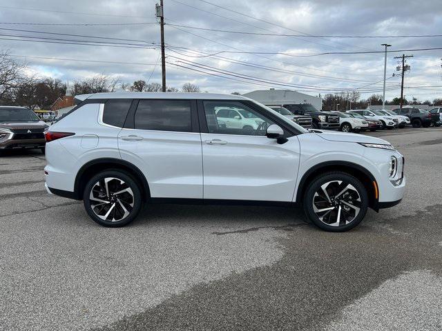 new 2024 Mitsubishi Outlander car, priced at $35,712