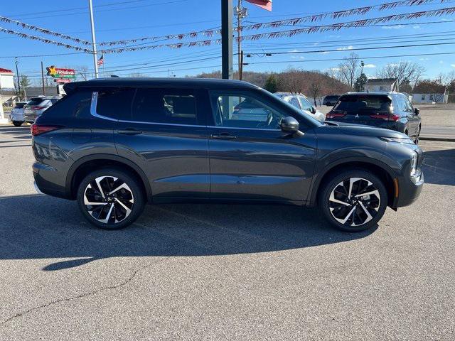 new 2024 Mitsubishi Outlander car, priced at $40,509