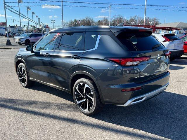 new 2024 Mitsubishi Outlander car, priced at $40,509