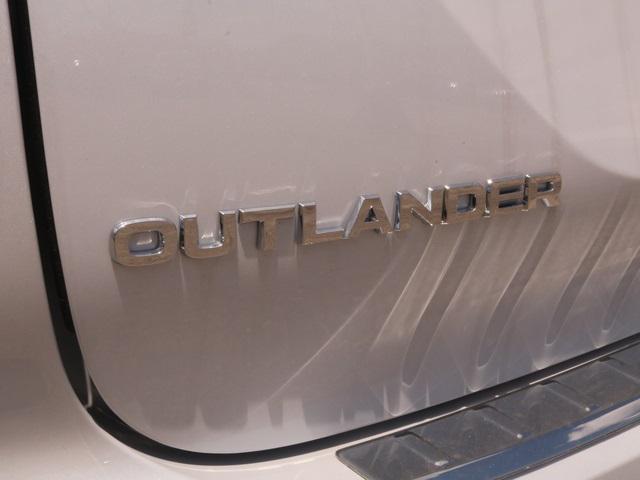 new 2024 Mitsubishi Outlander car, priced at $37,774