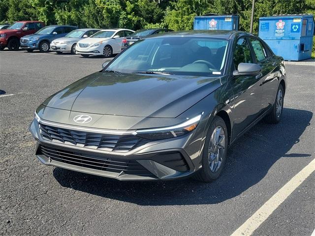 new 2025 Hyundai Elantra car, priced at $25,235