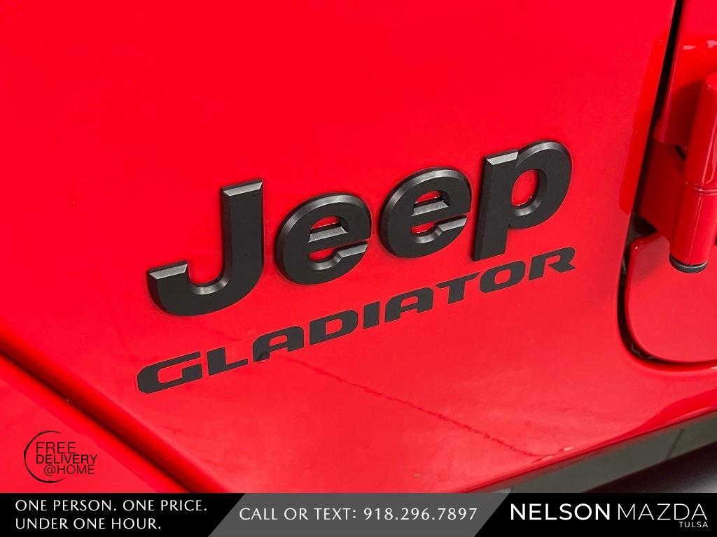 used 2022 Jeep Gladiator car, priced at $32,192