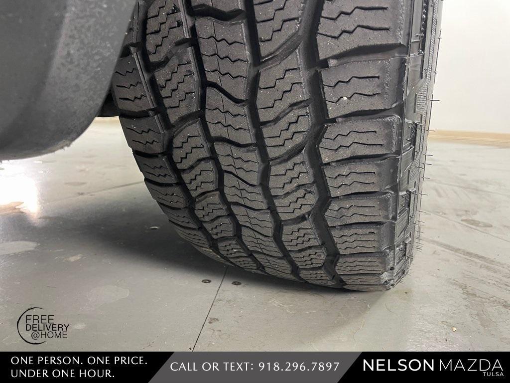 used 2017 Jeep Grand Cherokee car, priced at $15,403