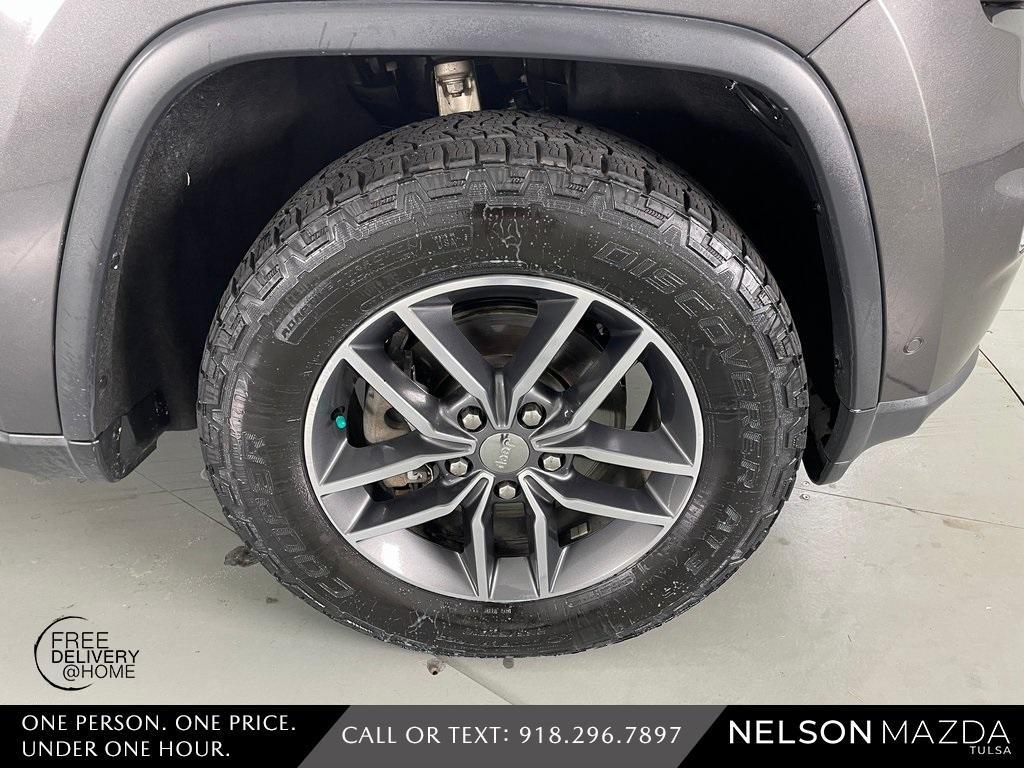 used 2017 Jeep Grand Cherokee car, priced at $15,403