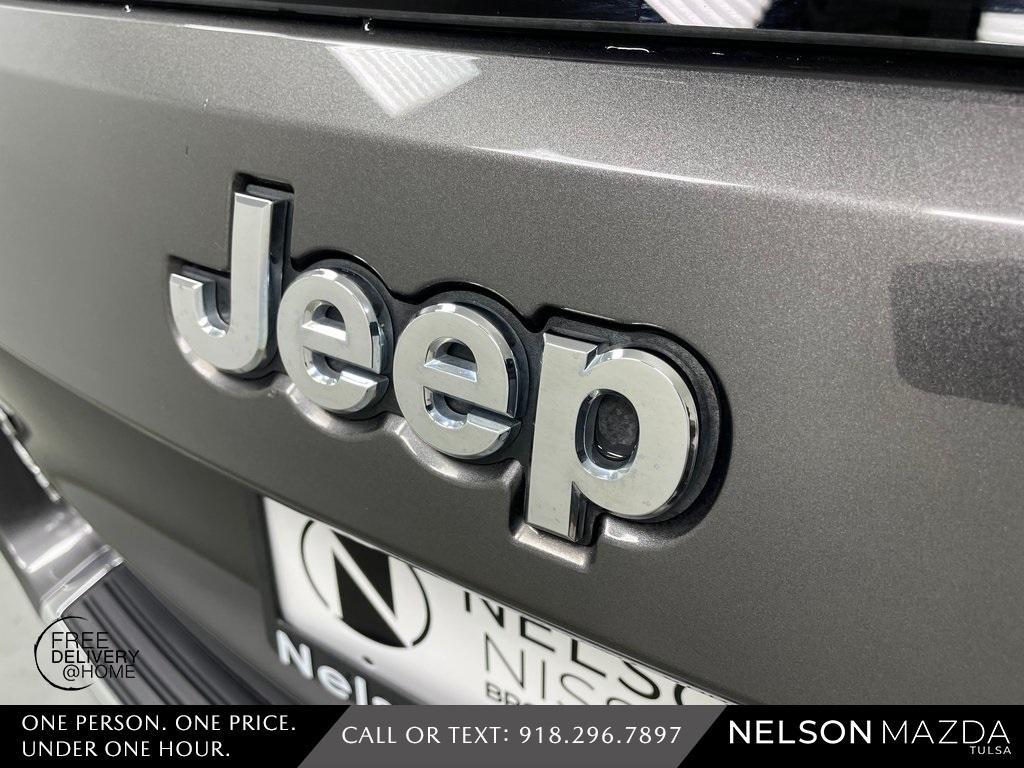 used 2017 Jeep Grand Cherokee car, priced at $15,403