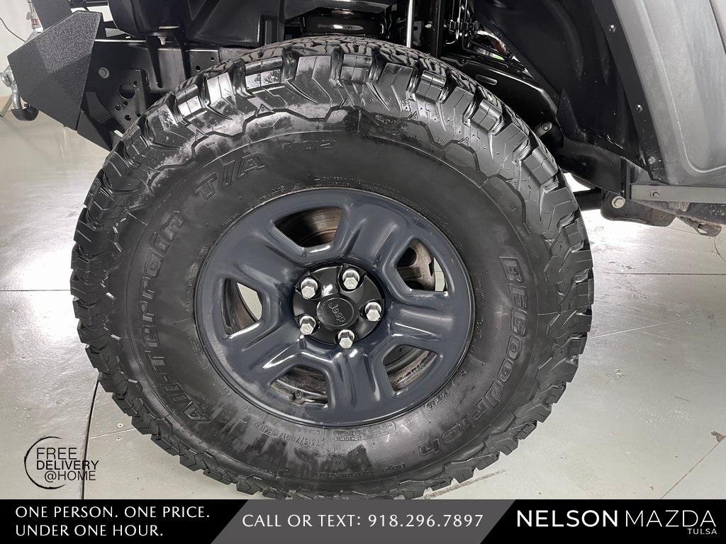 used 2021 Jeep Gladiator car, priced at $27,523