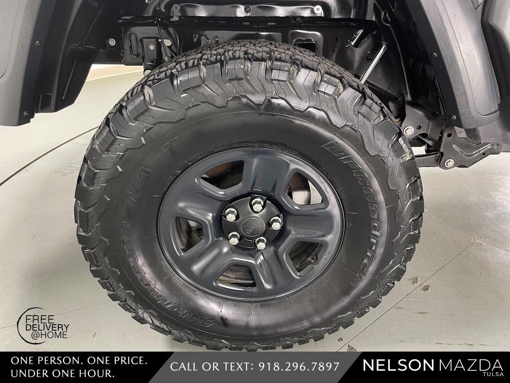 used 2021 Jeep Gladiator car, priced at $27,523