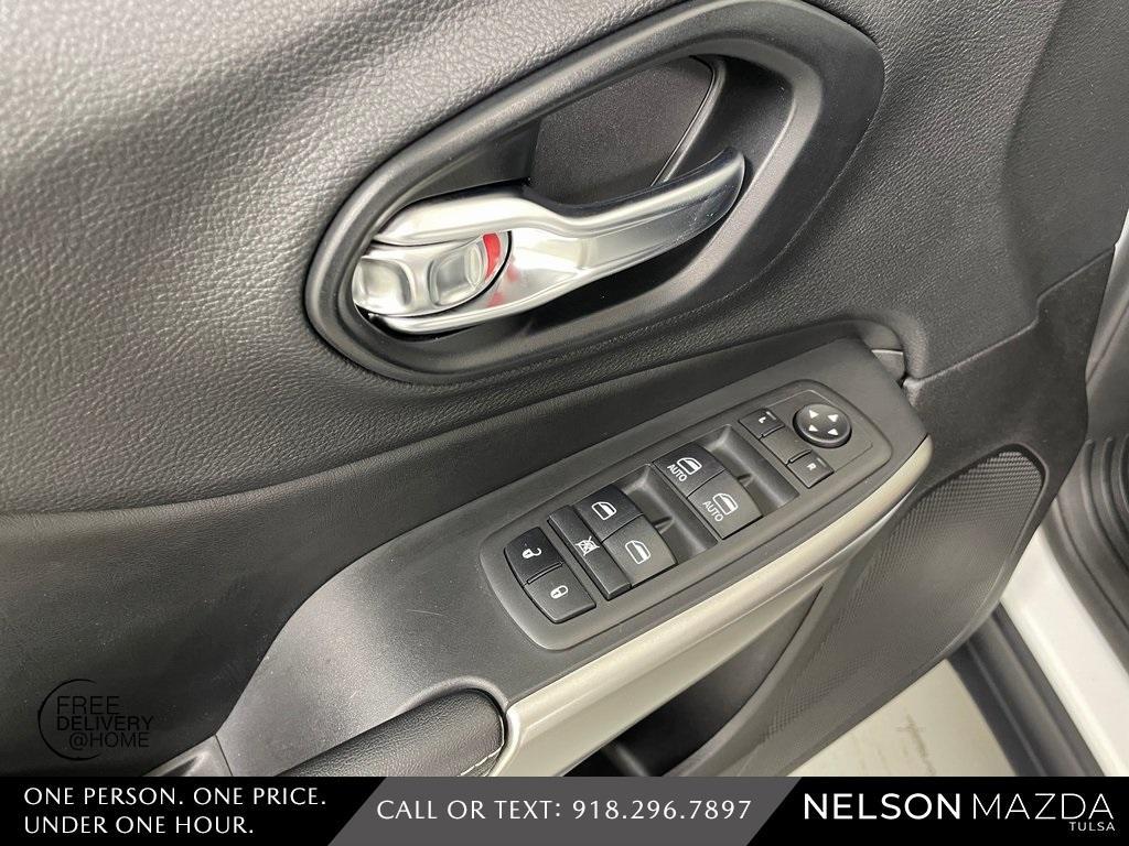 used 2021 Jeep Cherokee car, priced at $22,697