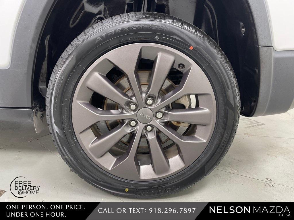 used 2021 Jeep Cherokee car, priced at $22,697