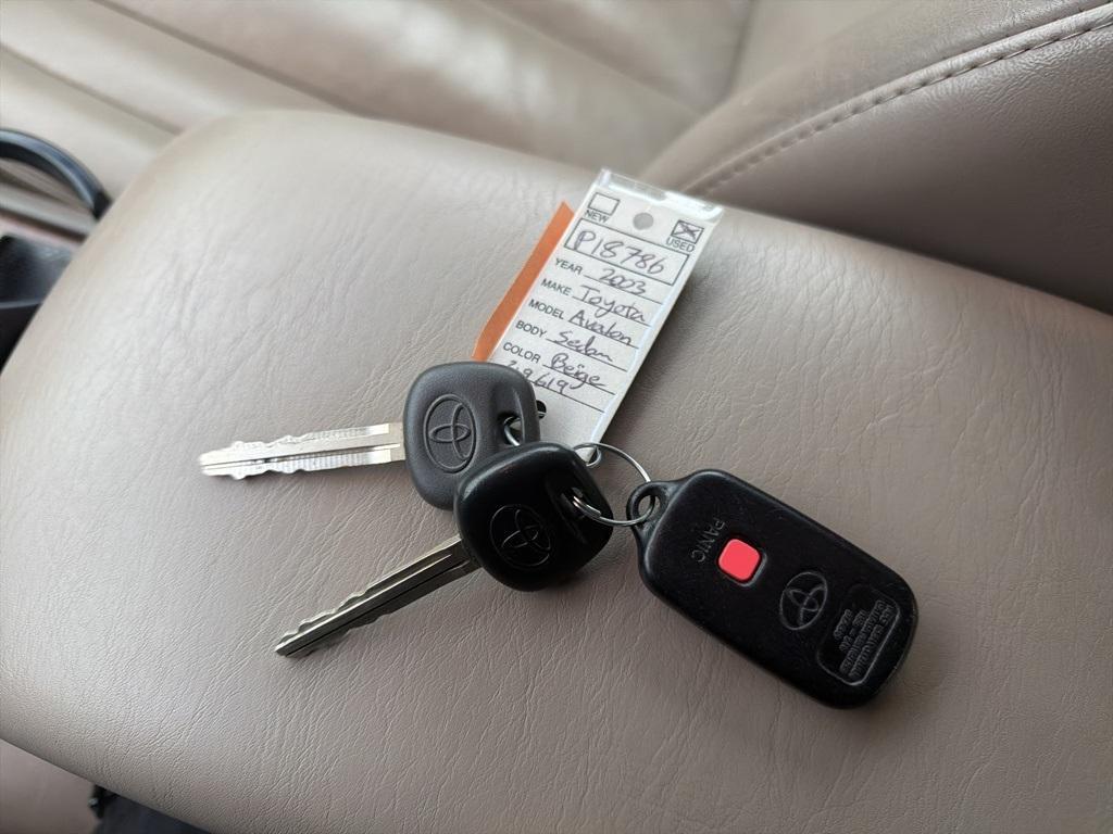 used 2003 Toyota Avalon car, priced at $5,994