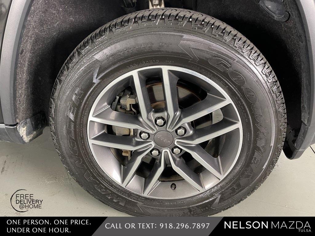 used 2019 Jeep Grand Cherokee car, priced at $15,939