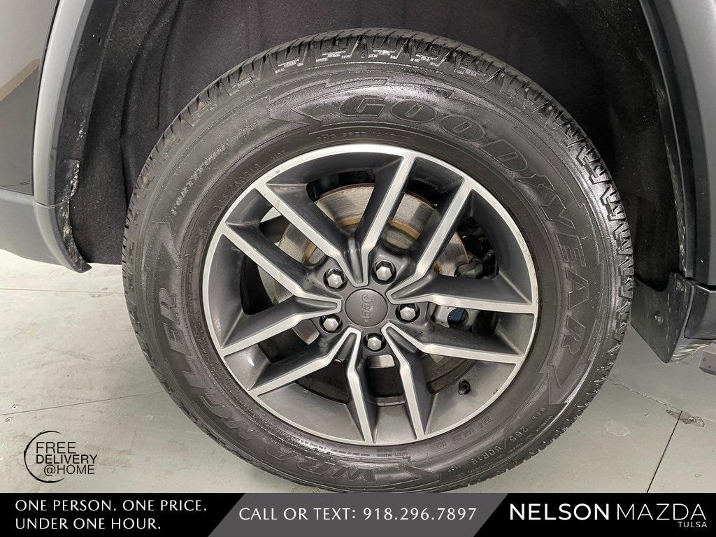 used 2019 Jeep Grand Cherokee car, priced at $15,939