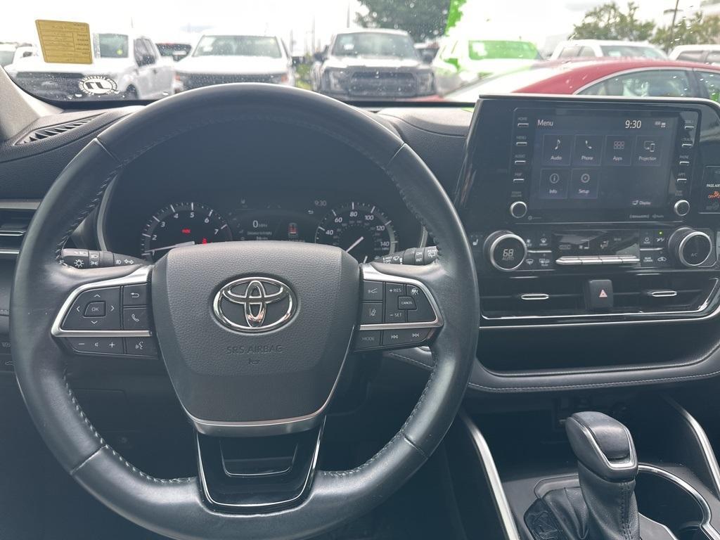 used 2021 Toyota Highlander car, priced at $29,509