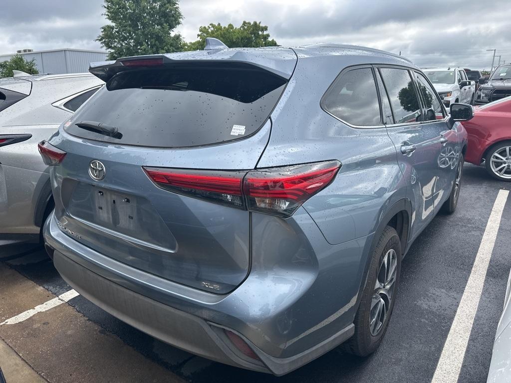 used 2021 Toyota Highlander car, priced at $29,509