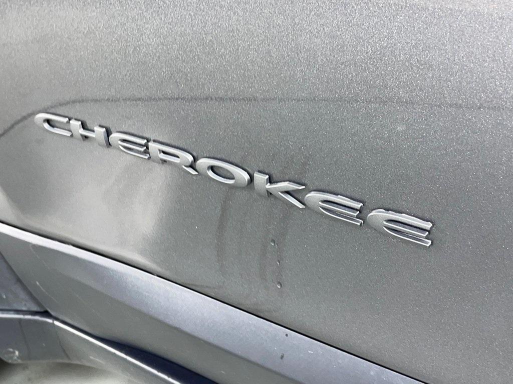 used 2022 Jeep Cherokee car, priced at $24,706