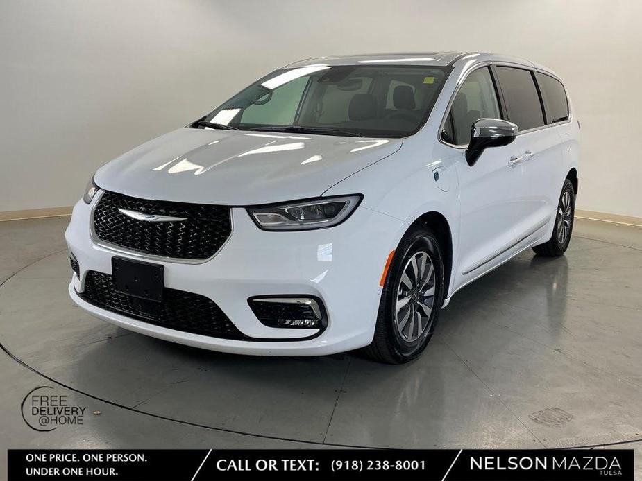 used 2023 Chrysler Pacifica Hybrid car, priced at $38,994