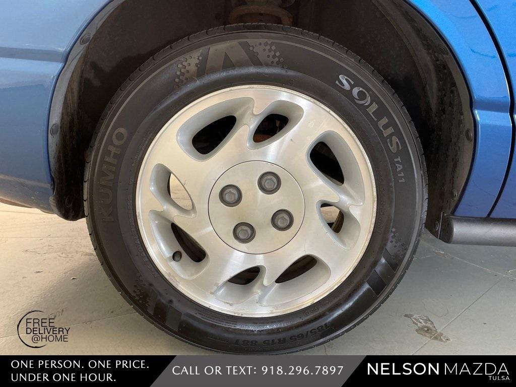 used 2002 Saturn SC car, priced at $4,994