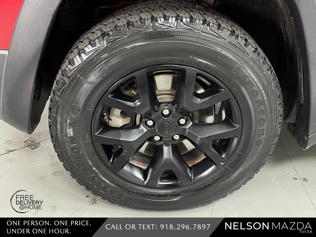 used 2016 Jeep Cherokee car, priced at $9,667