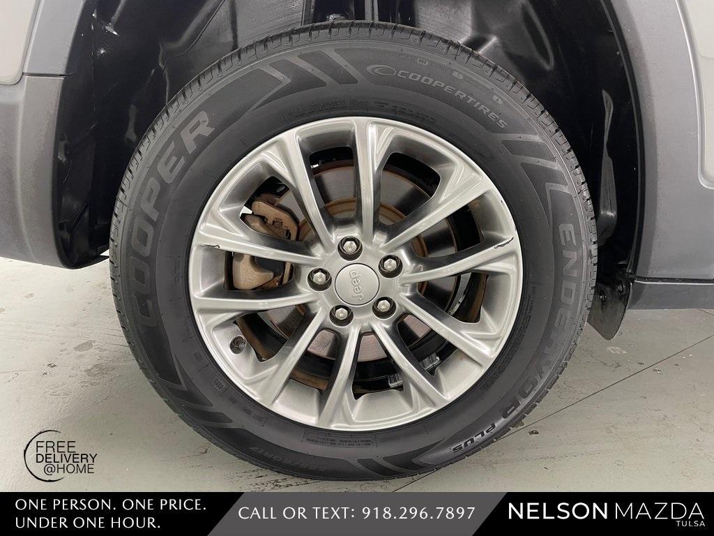 used 2021 Jeep Cherokee car, priced at $21,281