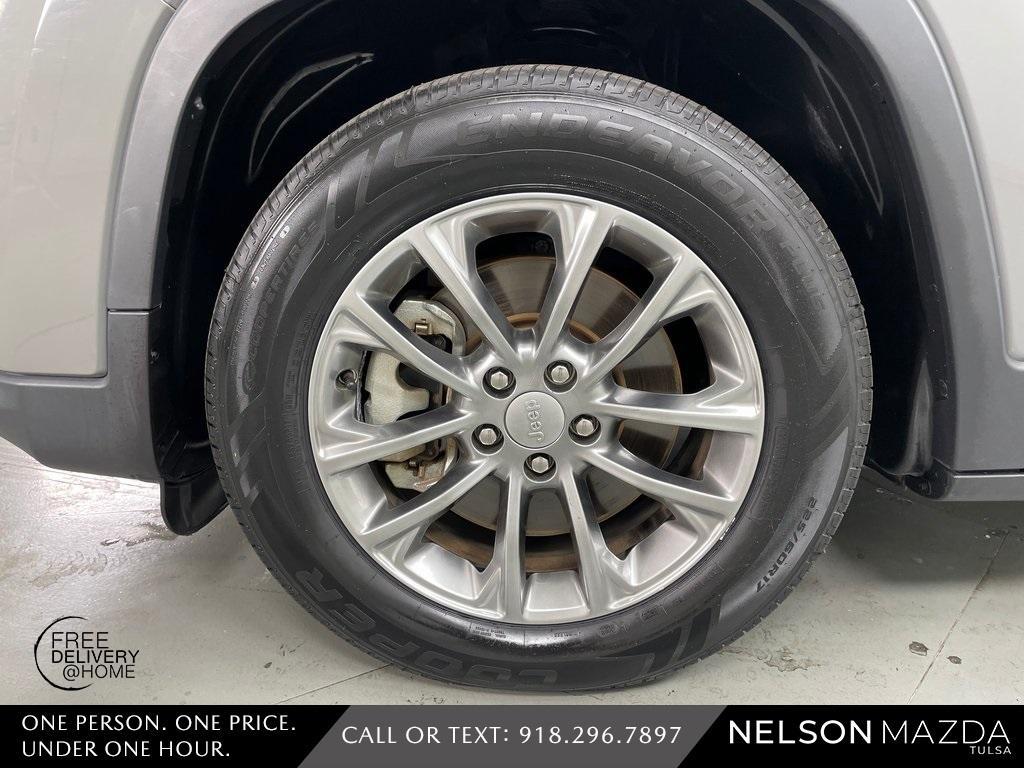 used 2021 Jeep Cherokee car, priced at $21,281