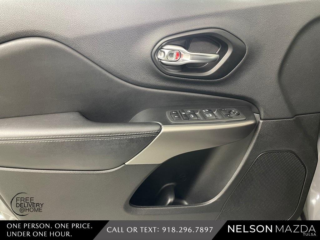 used 2021 Jeep Cherokee car, priced at $21,281