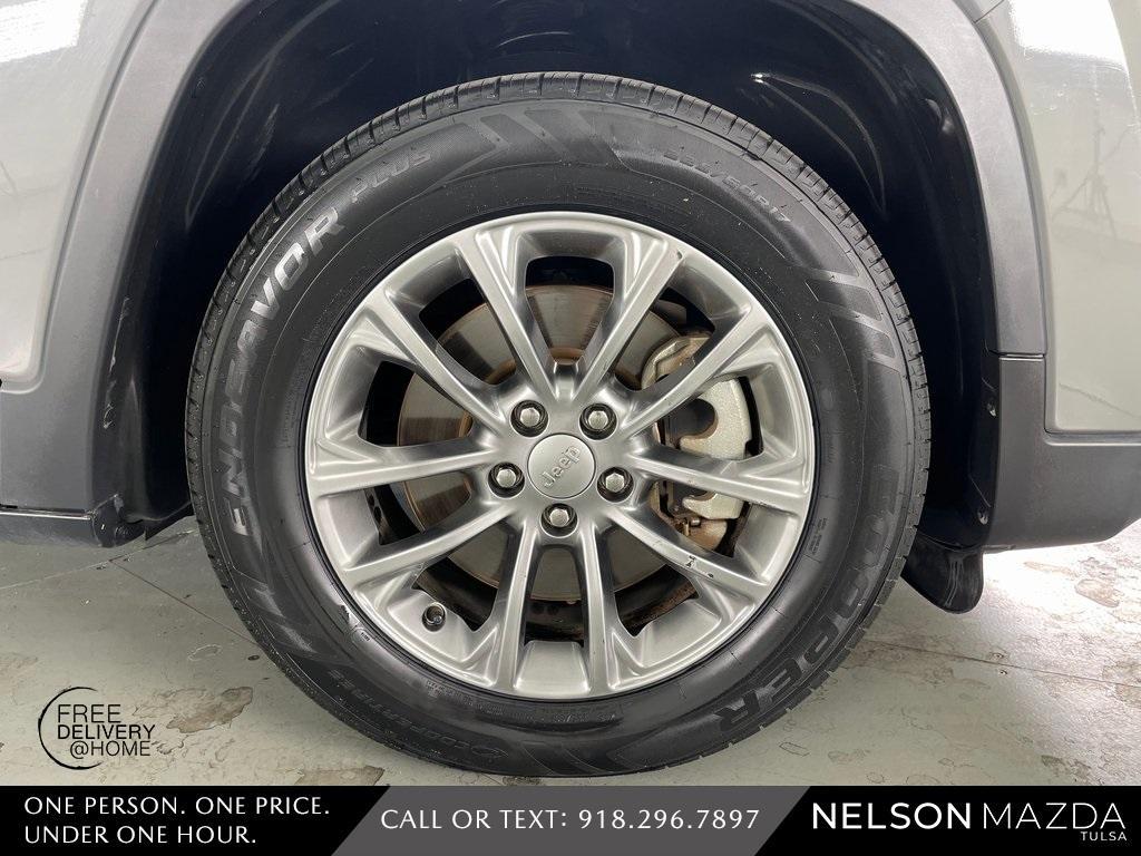 used 2021 Jeep Cherokee car, priced at $21,281