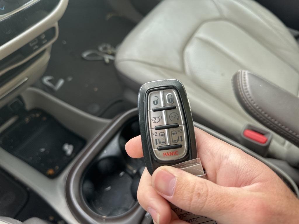 used 2018 Chrysler Pacifica car, priced at $12,443