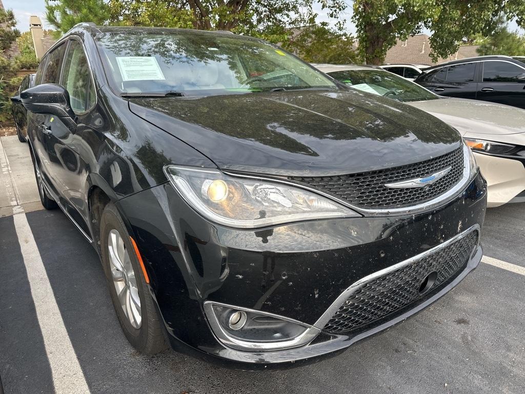 used 2018 Chrysler Pacifica car, priced at $12,443