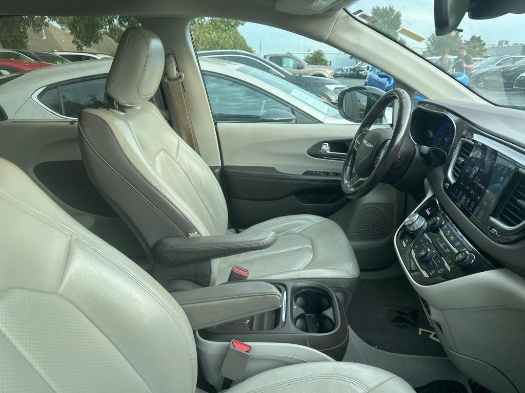 used 2018 Chrysler Pacifica car, priced at $12,443