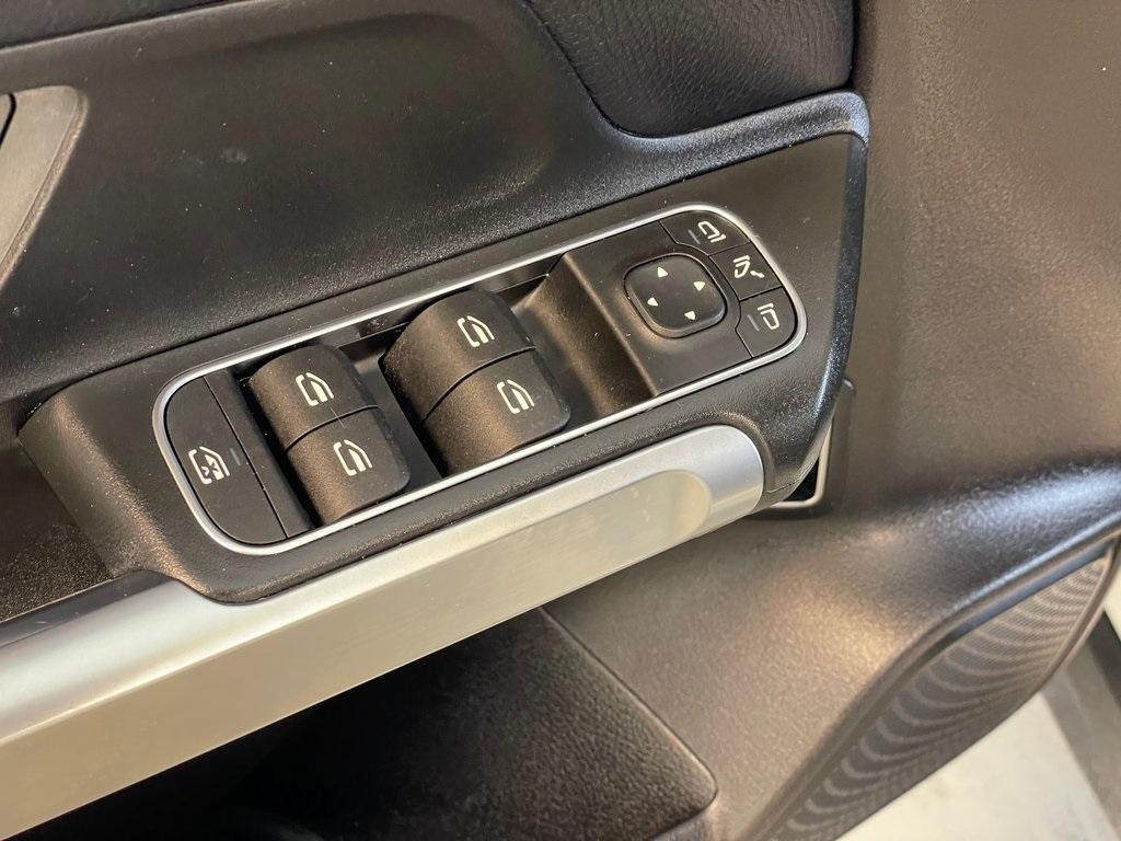 used 2020 Mercedes-Benz GLB 250 car, priced at $22,627