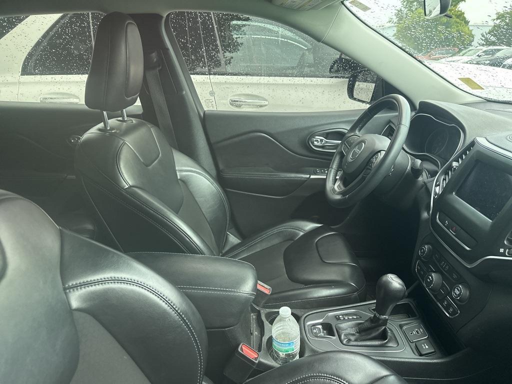 used 2020 Jeep Cherokee car, priced at $14,708