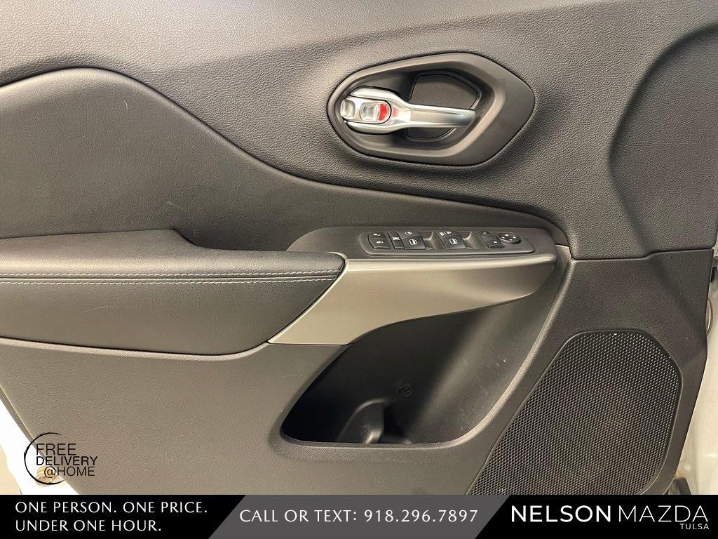 used 2020 Jeep Cherokee car, priced at $16,669