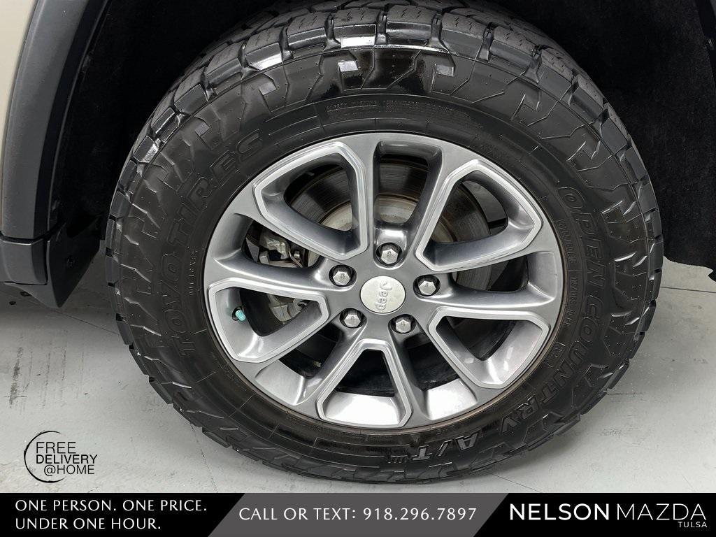 used 2014 Jeep Grand Cherokee car, priced at $10,994