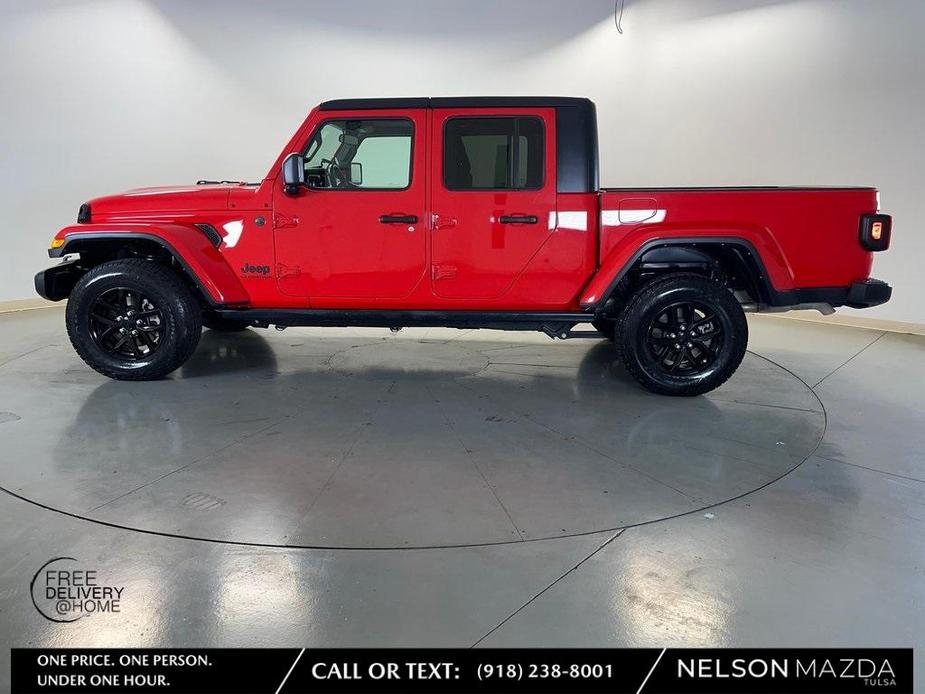 used 2022 Jeep Gladiator car, priced at $32,301